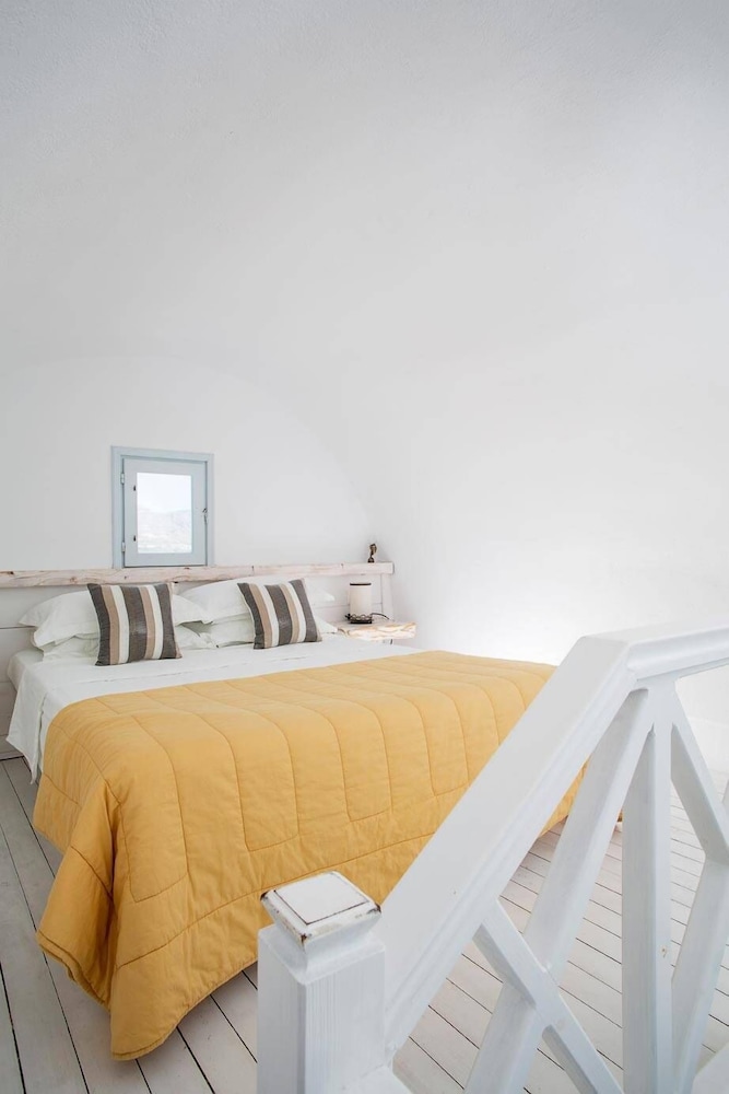 ATHERMI SUITES 63/74