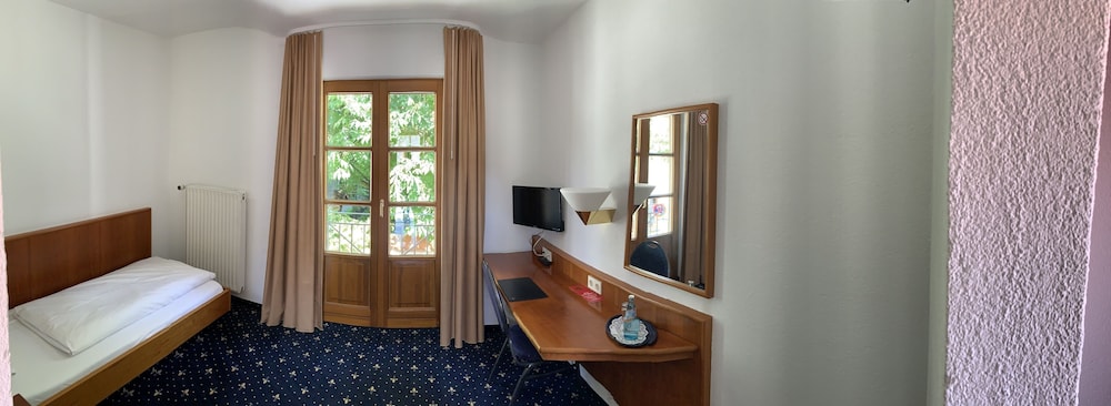 Hotel Erlenbacherhof 38/38