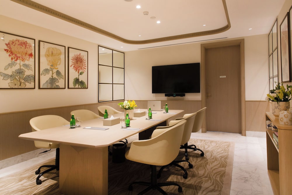 City Club Phase Iv 40/50