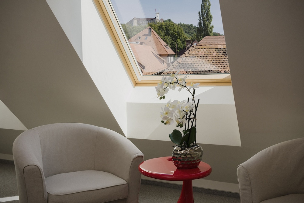 ART HOTEL 22/42