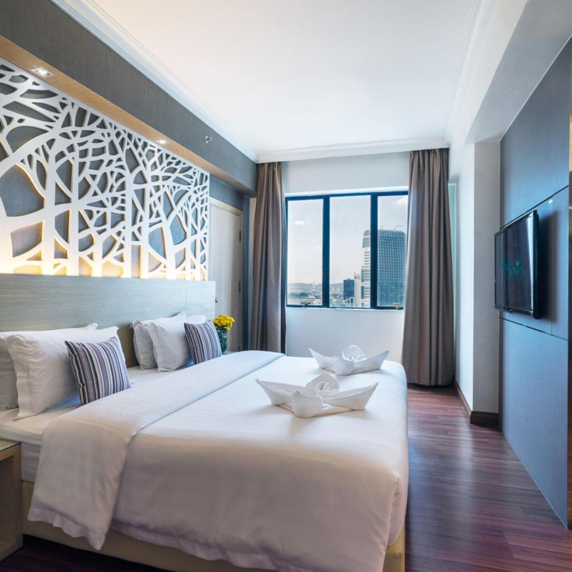 جناح جونيور، Crystal Crown Hotel Petaling Jaya 2/8