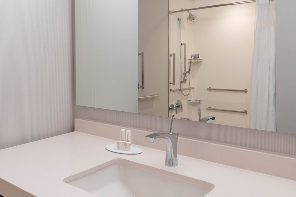 TownePlace Suites by Marriott Agoura Hills 12/50