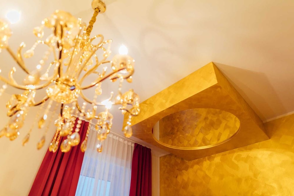 Hotel Hamburger Perle by UniqStay 1/20