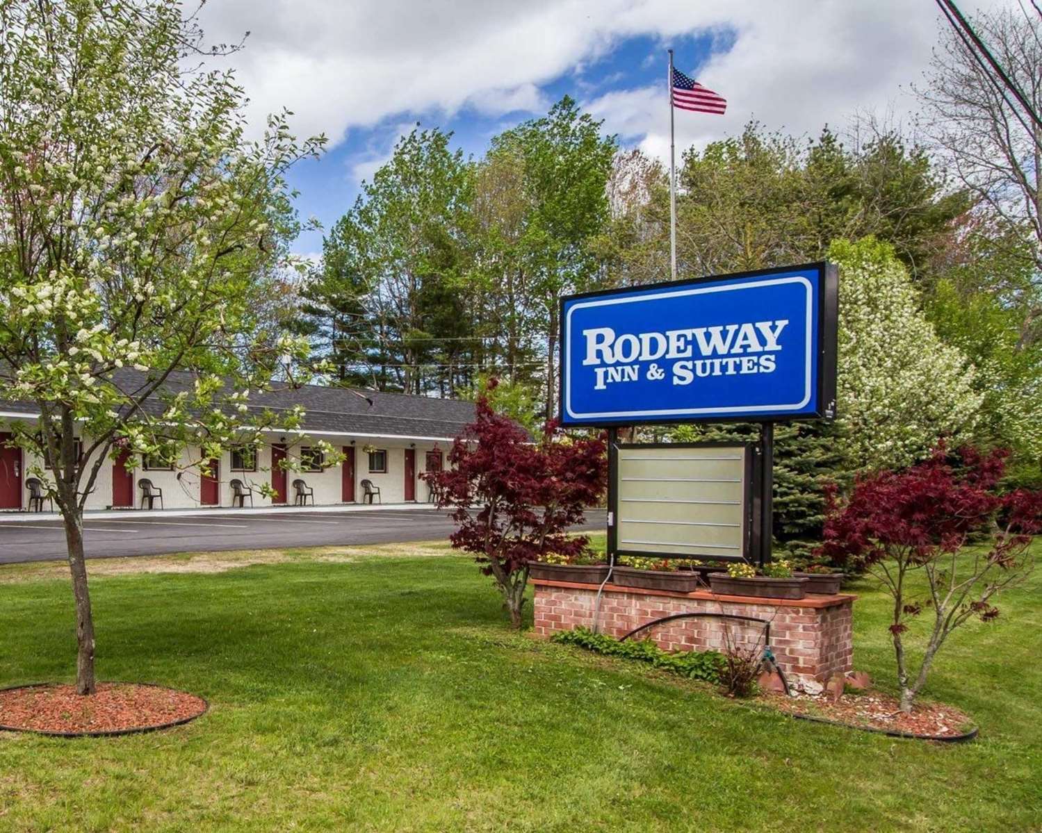 Rodeway Inn & Suites Brunswick Near Hwy 1 35/36