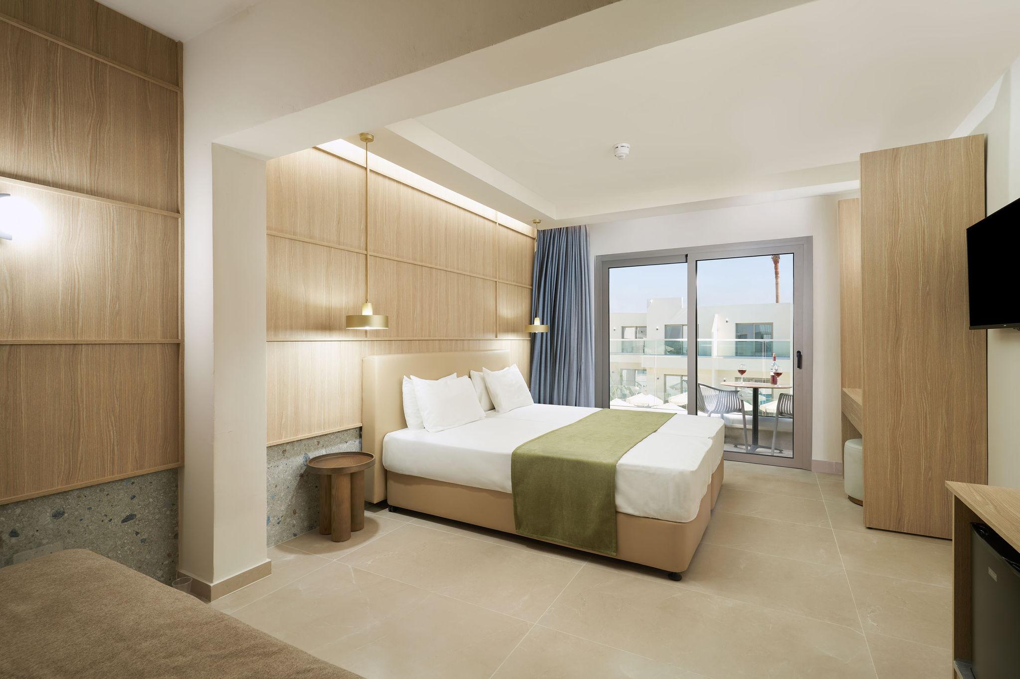 Room, Side Sea View