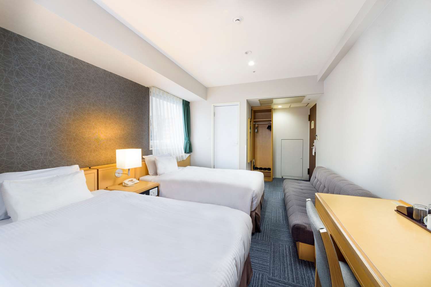 Surestay Plus Hotel By Best Western Shin-Osaka 13/45