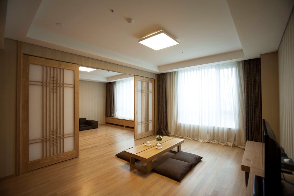 Best Western Gunsan Hotel 23/32
