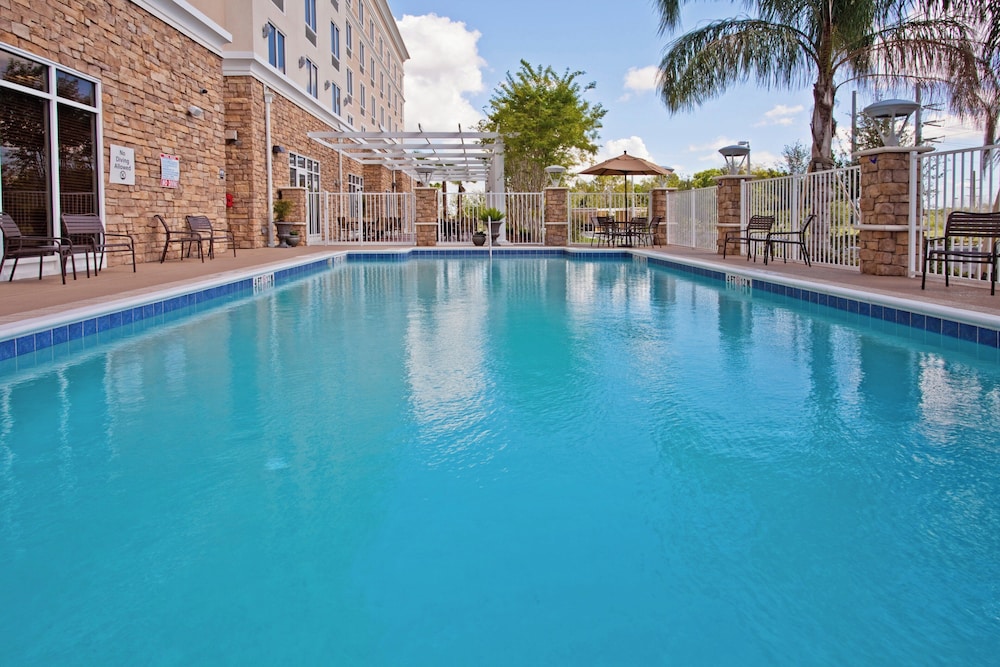 HOLIDAY INN TITUSVILLE KENNEDY SPACE CENTER 40/76