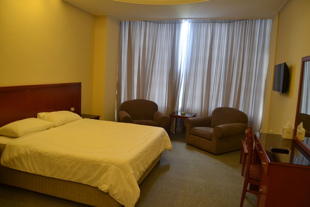 PLATINUM HOTEL 14/45