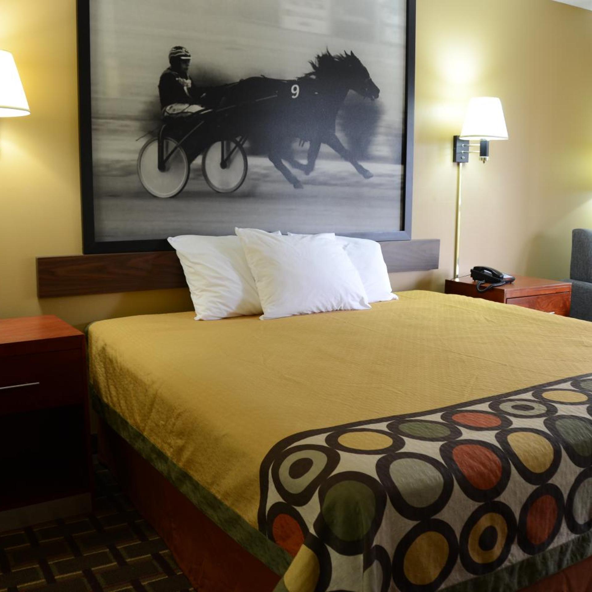 Super 8 by Wyndham Franklin Hwy 31 8/36