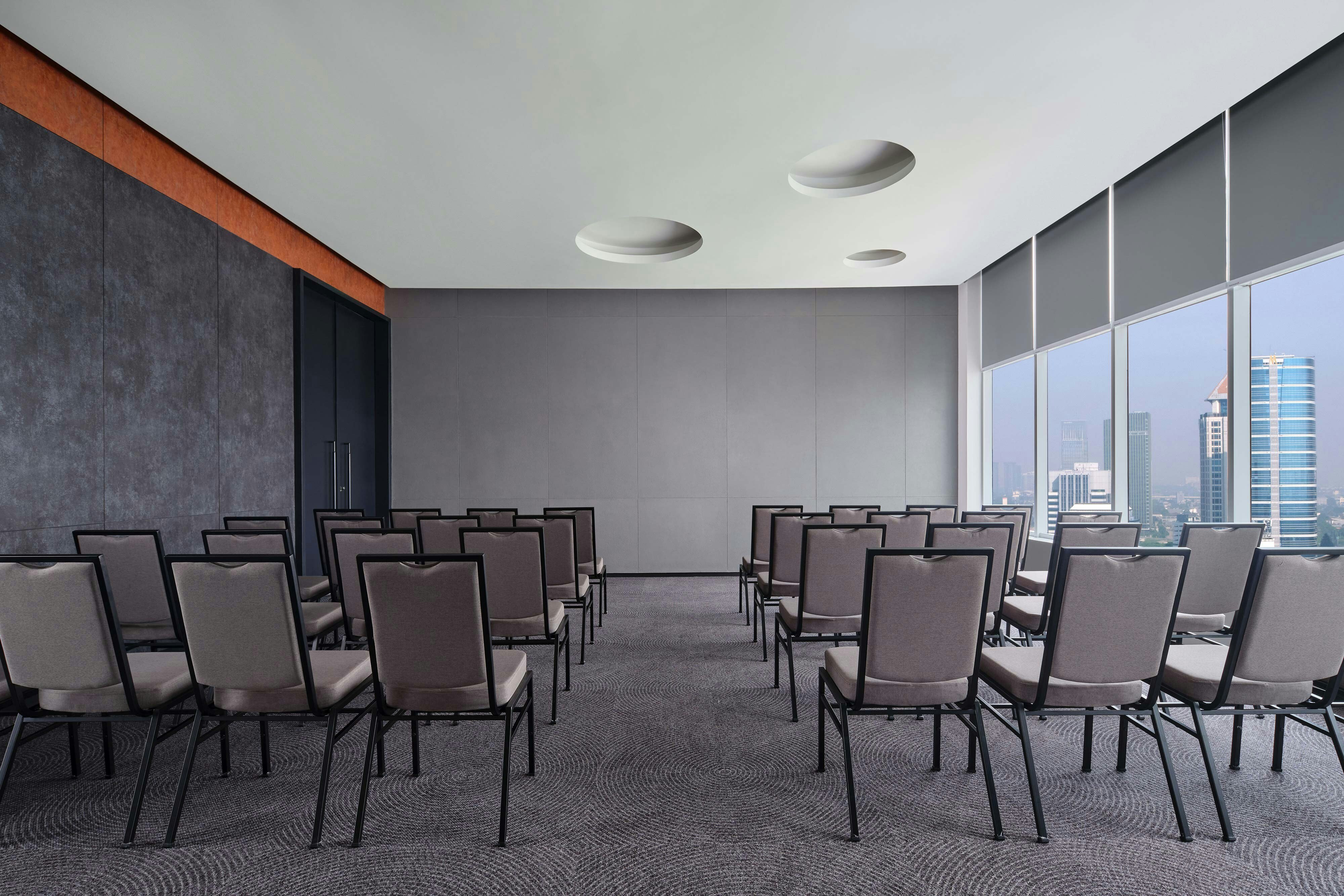 Aloft South Jakarta 40/46