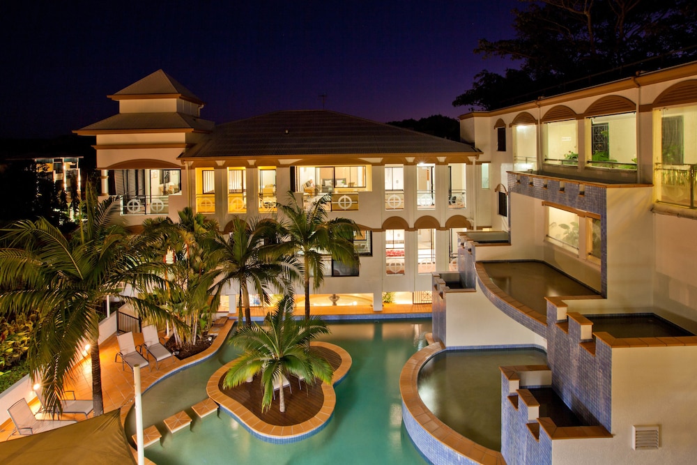 Regal Port Douglas 53/56