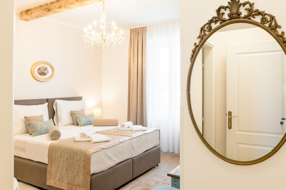 Le Monde Luxury Accommodation 20/63