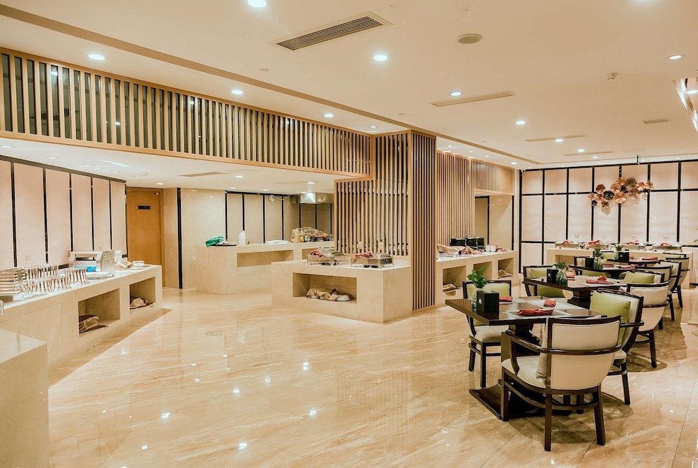 Days Inn by Wyndham Business Place Sichuan Bazhong 16/17