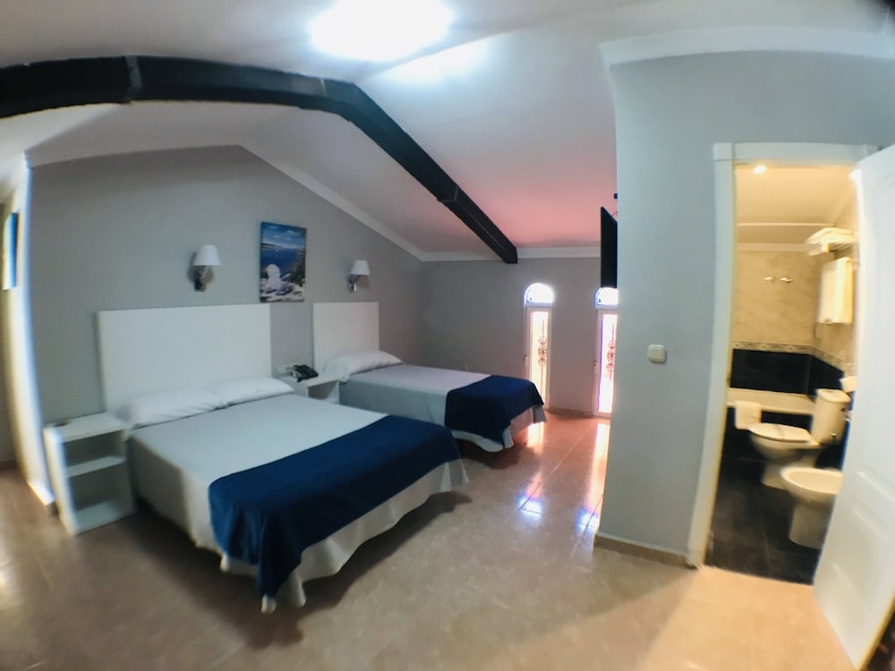 Hotel Los Jazmines 35/69