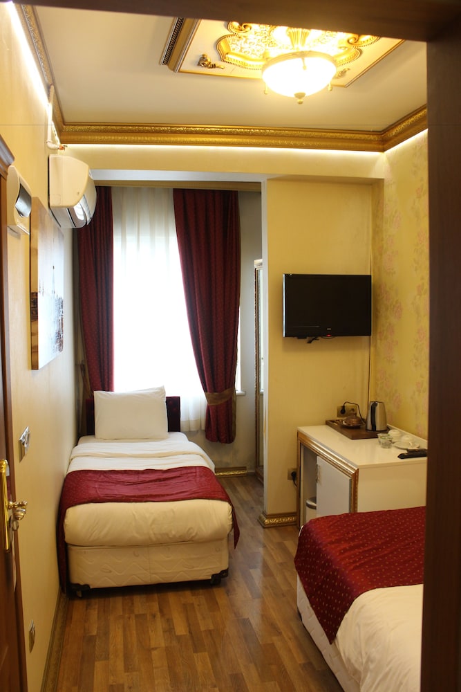 Marmara Deluxe Hotel 13/72