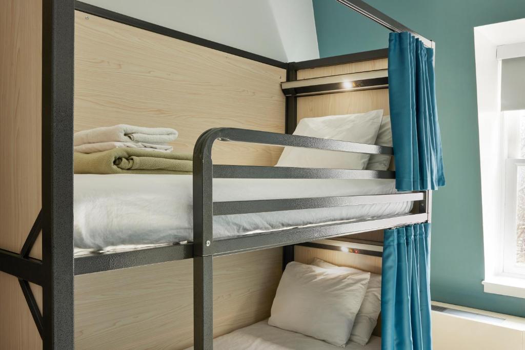 Male Dorm, 12 Beds