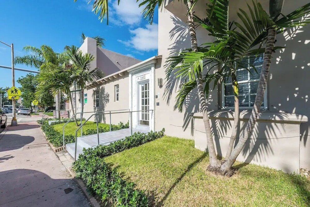 Hispaniola House by Royal Stays secondary