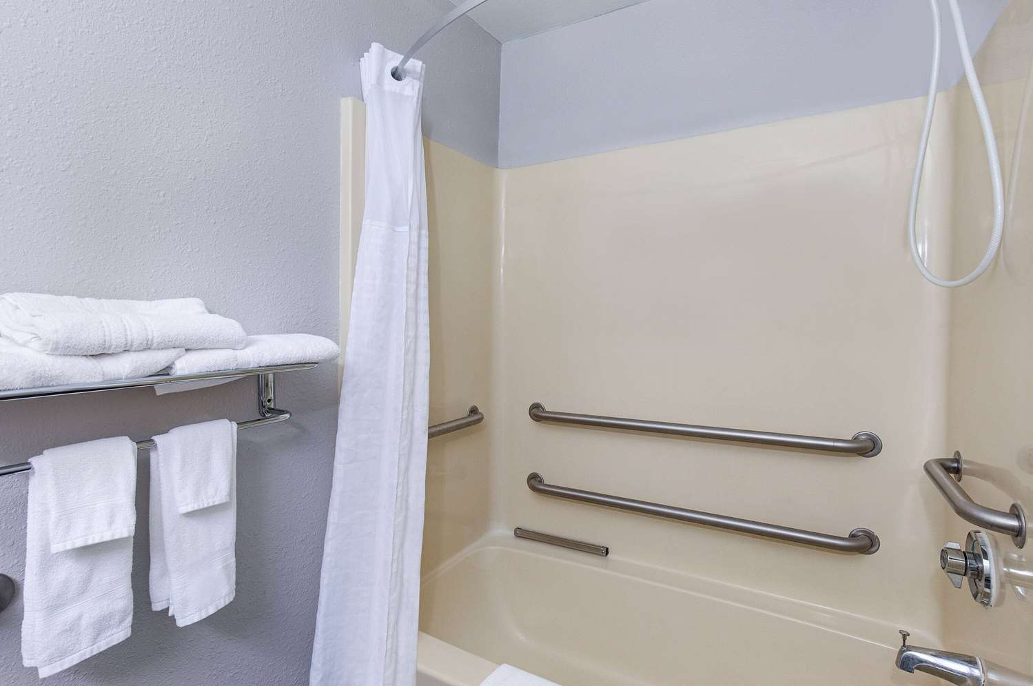 Microtel Inn And Suites Memphi 19/33