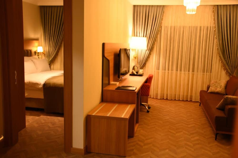 Ak Life Hotel & Suit 26/39