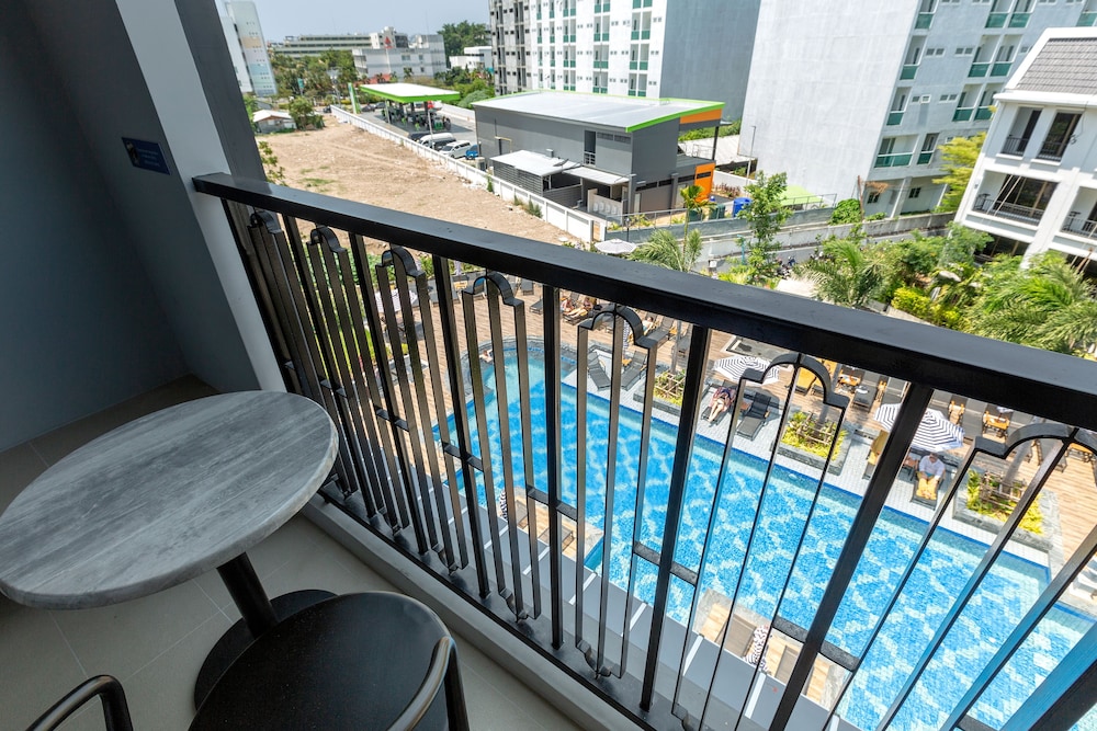 Sawaddi Patong Resort & Spa 5/75