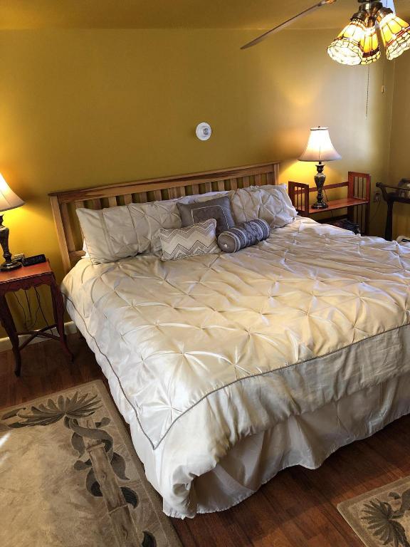 Red Elephant Inn Bed and Breakfast 9/49