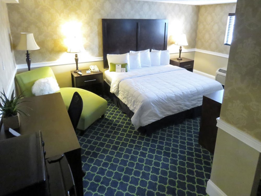RODEWAY INN LOGAN INTERNATIONAL AIRPORT 13/26