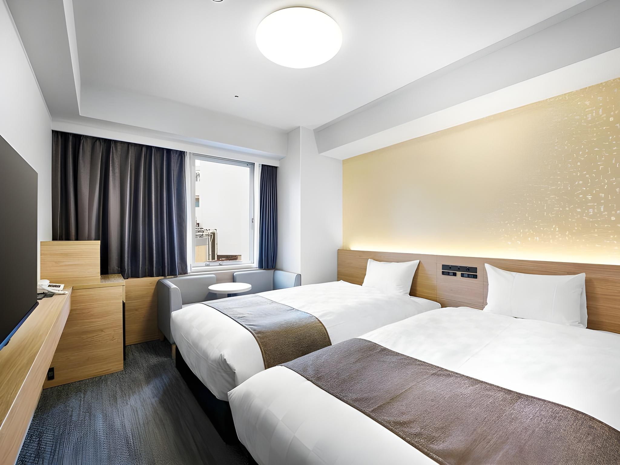Casual, Twin Beds