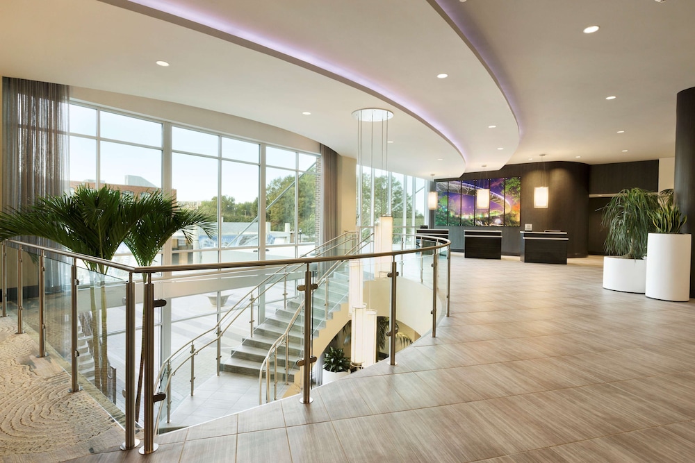 Embassy Suites By Hilton Greenville Downtown Riverplace 25/64