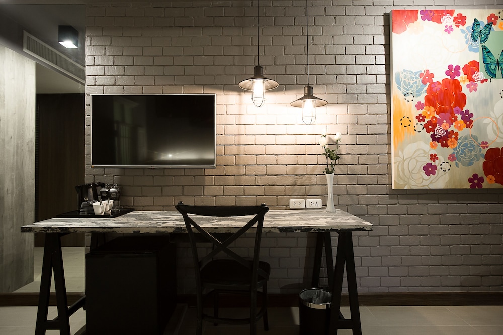 Art Mai Gallery Nimman Hotel 60/69