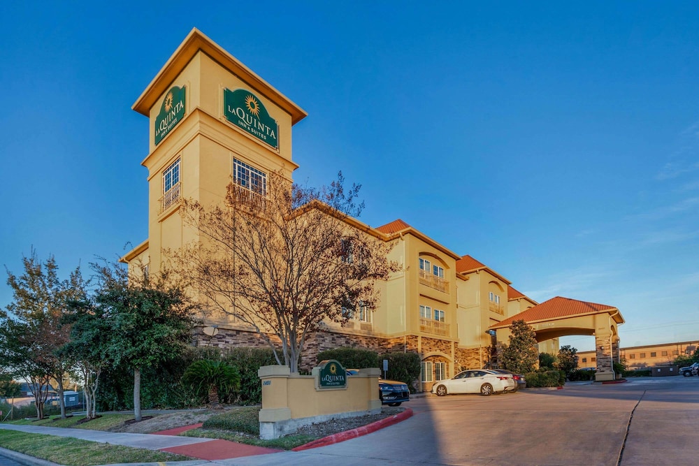 La Quinta Inn & Suites by Wyndham Houston Energy Corridor 7/61