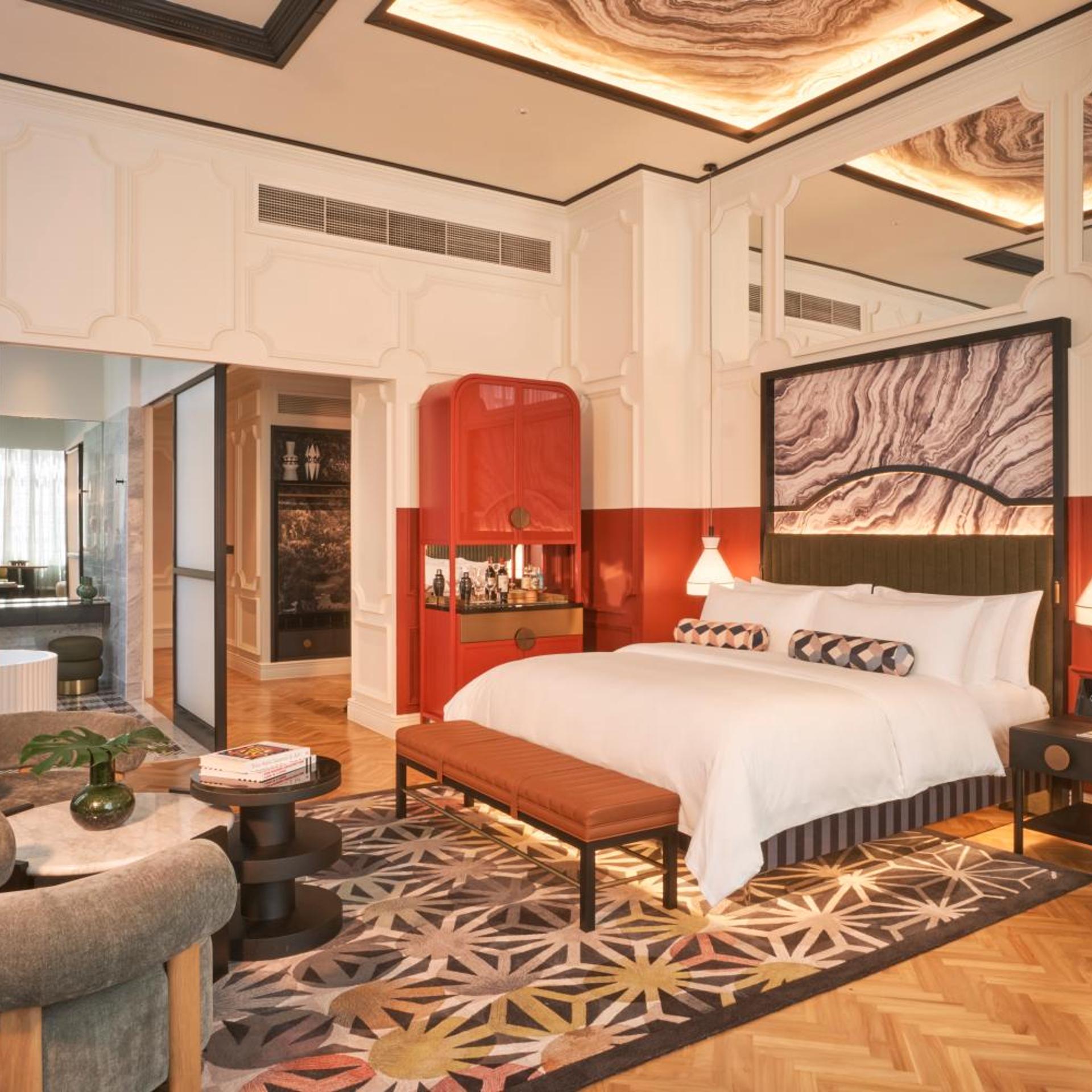 QT Balcony Suite