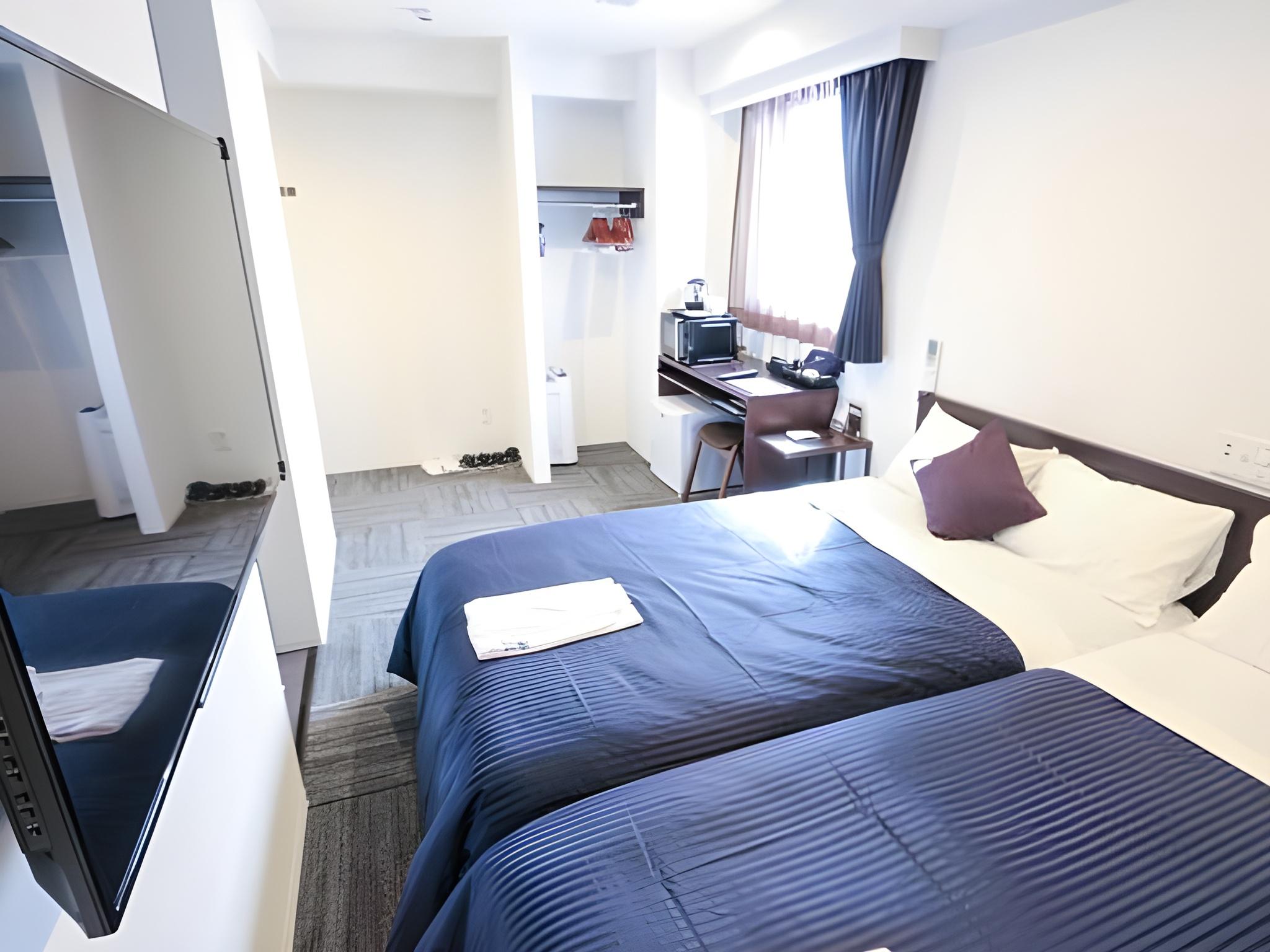 Semi Room, Twin Beds, Smoking