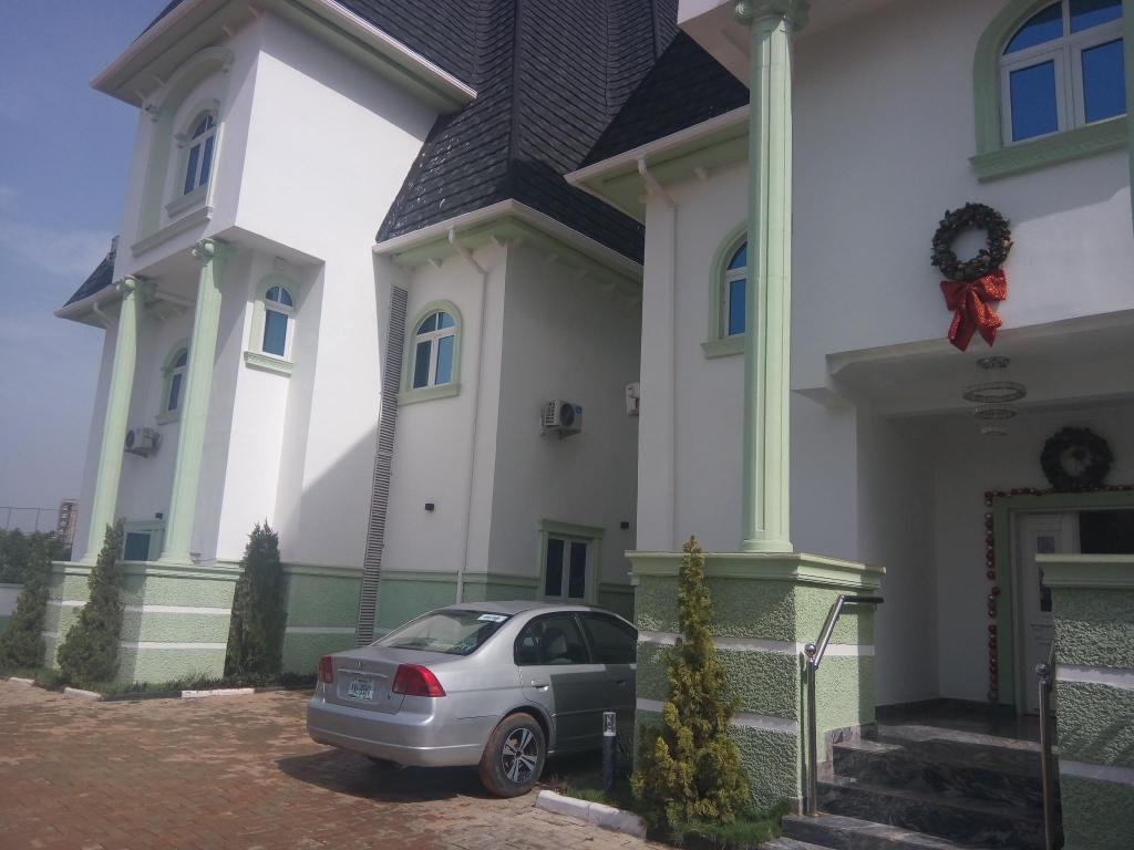 Saabhi's Place 20/28