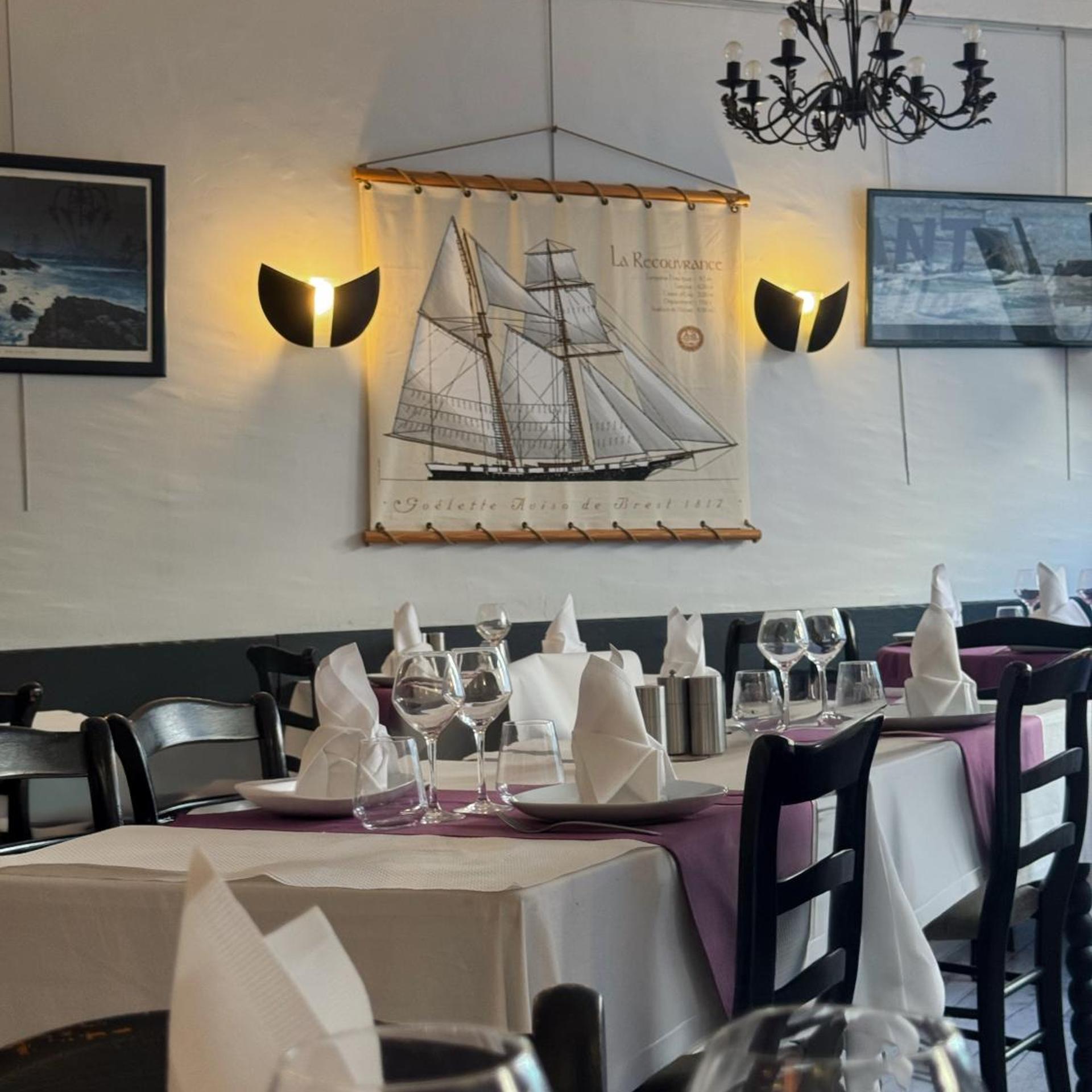 HOTEL LES CHARDONS BLEUS REST LE BISTROT DE LA MER 38/52