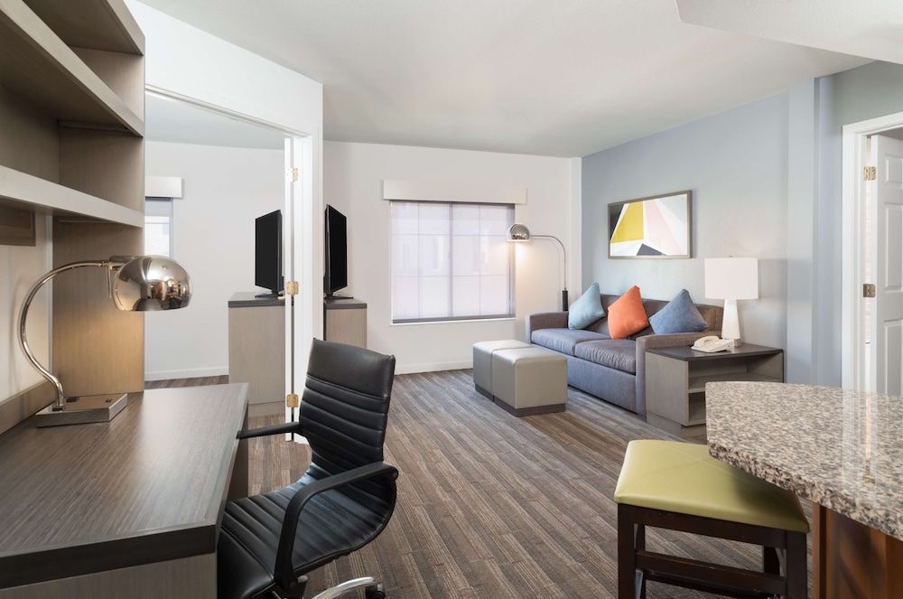 HYATT house White Plains 46/74