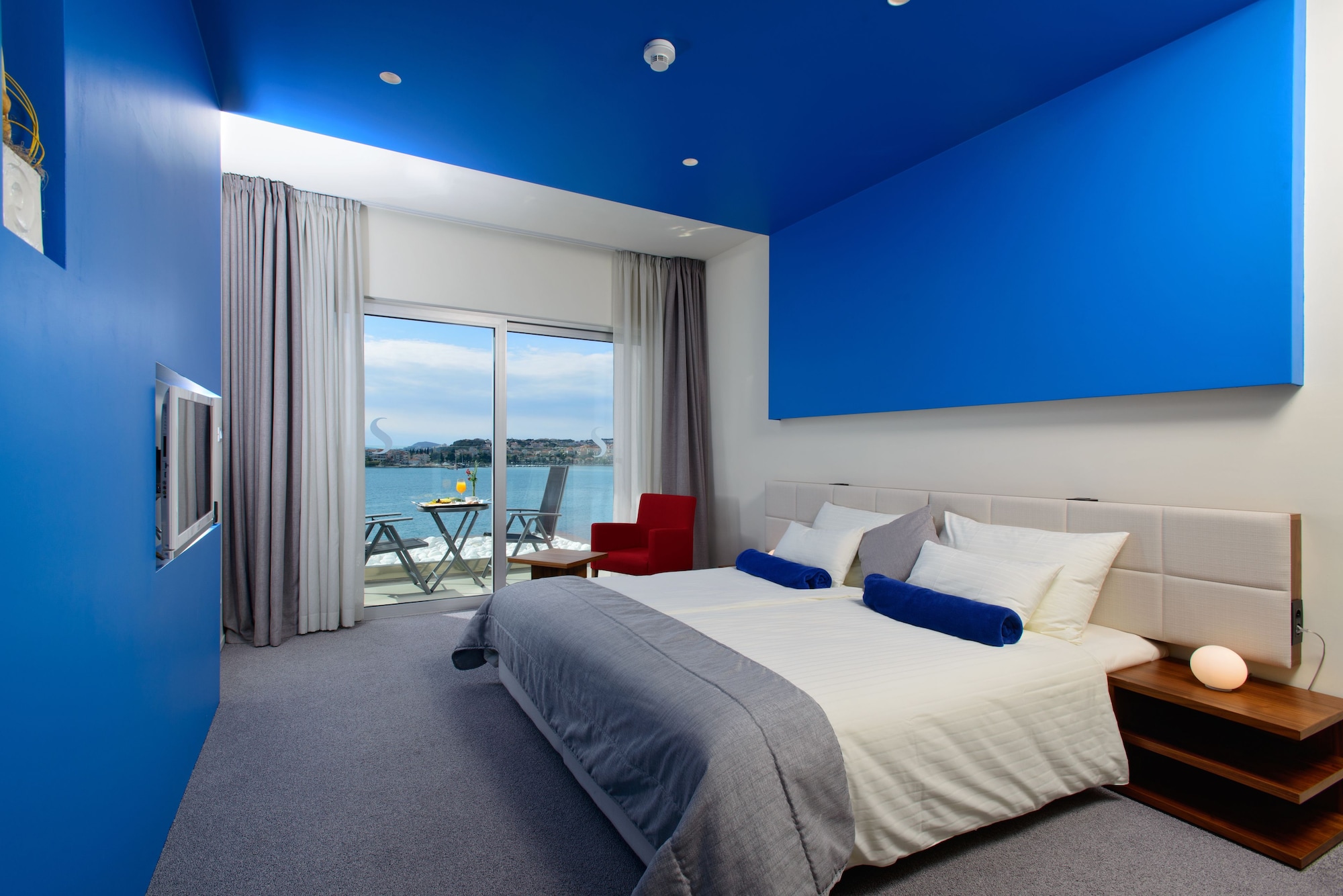 SUPERIOR, DOUBLE OR TWIN BED, SEA VIEW, BALCONY