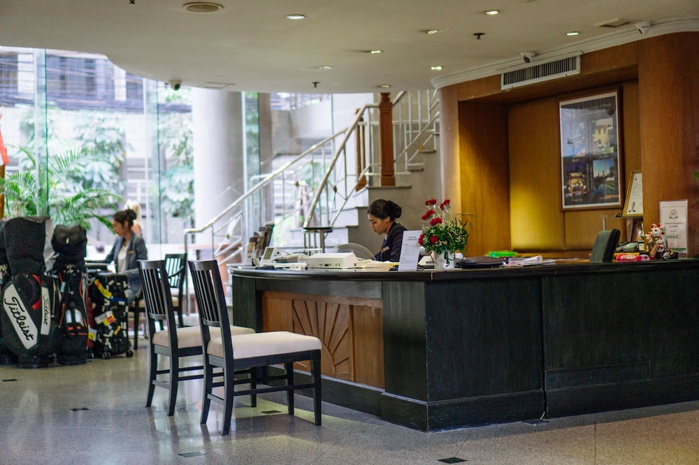 Silom Serene Boutique 53/65