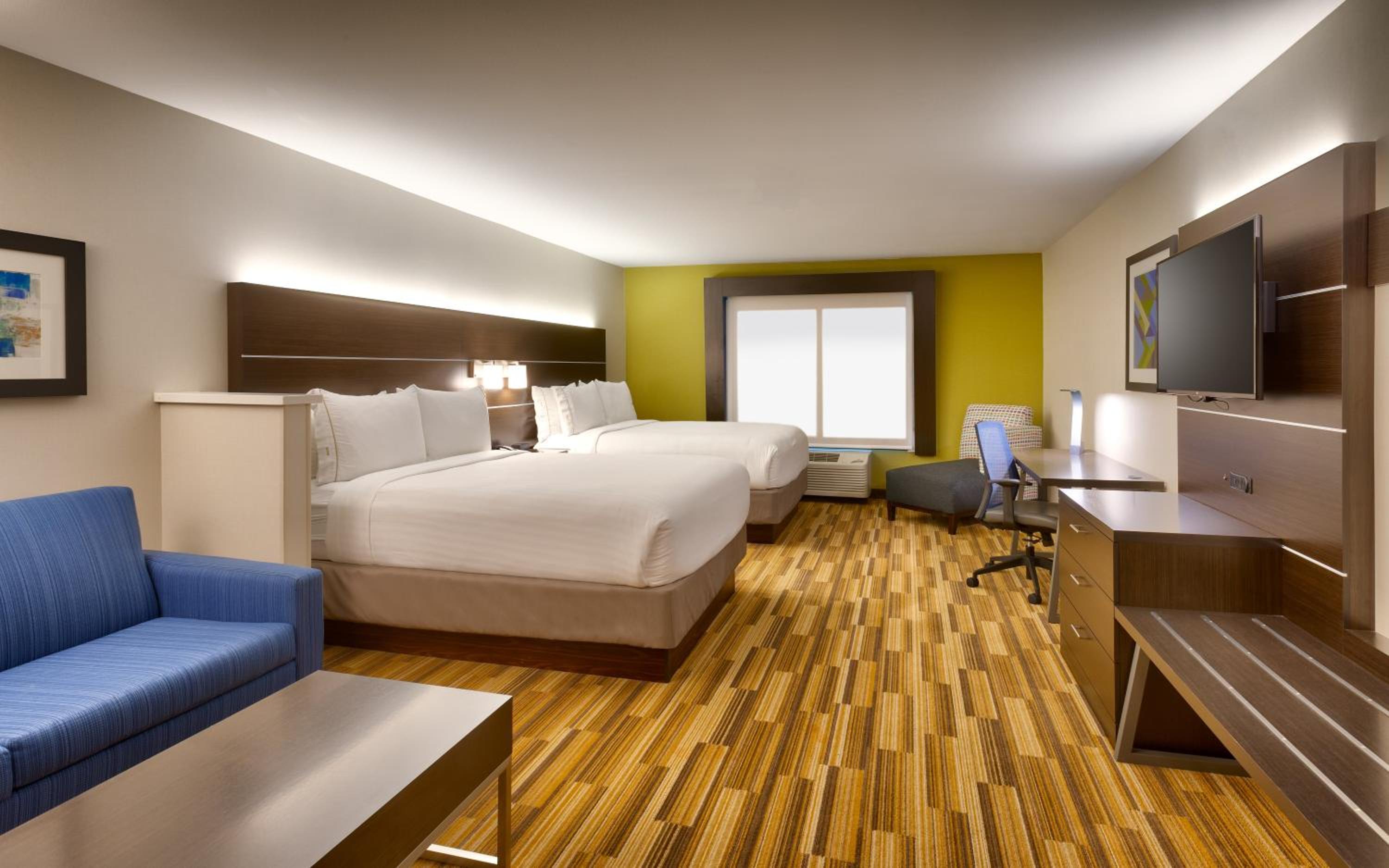 Room, 2 Queen Beds, Sofa