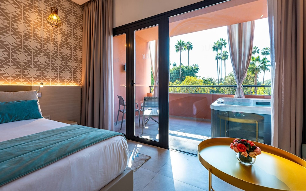 Medina Gardens - Adult only 25/73