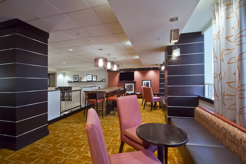 Hampton Inn Suites Columbus Downtown 47/59