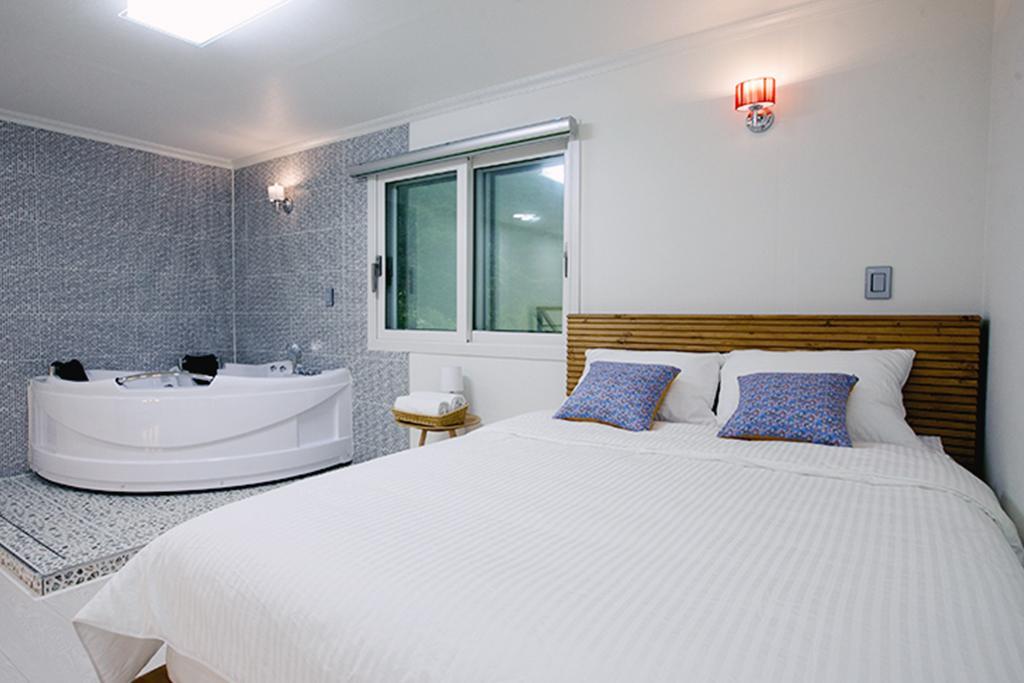 Gapyeong Animal Caravan Pension 5/37