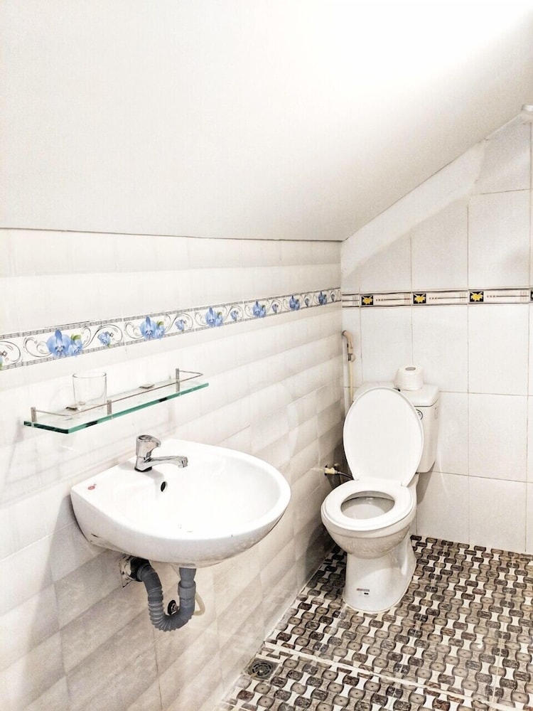 ROOM, QUADRUPLE