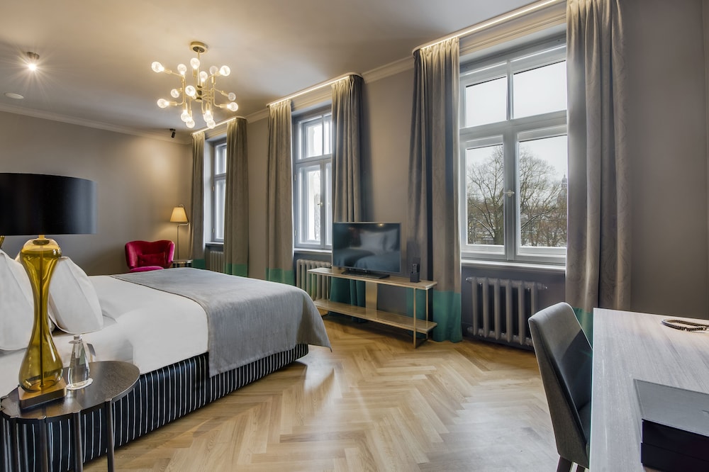 SUPERIOR, DOUBLE BED, PARK VIEW