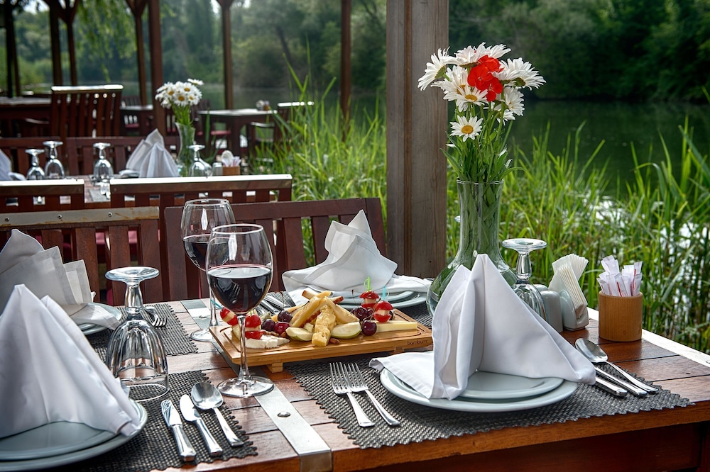 WINEPORT LODGE AGVA 66/84