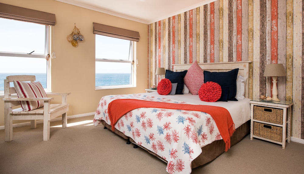 Whaleview Manor Guesthouse 5/43