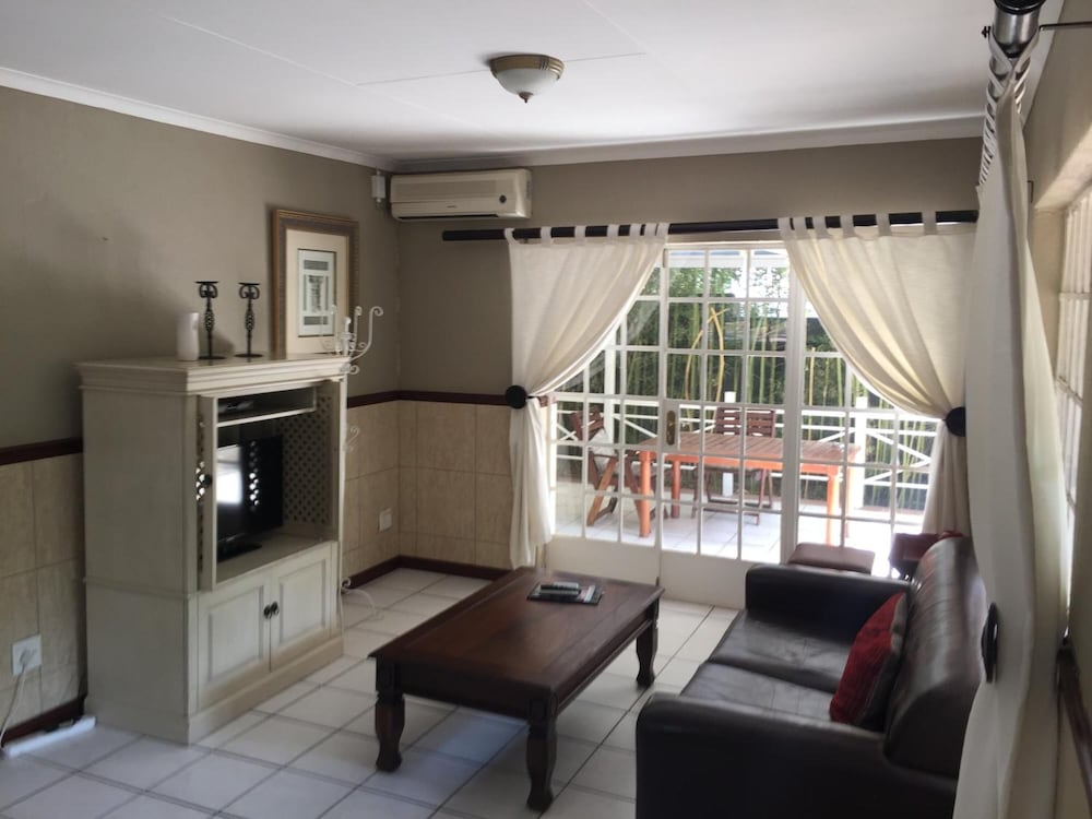 Summerview Guest Lodge 27/47