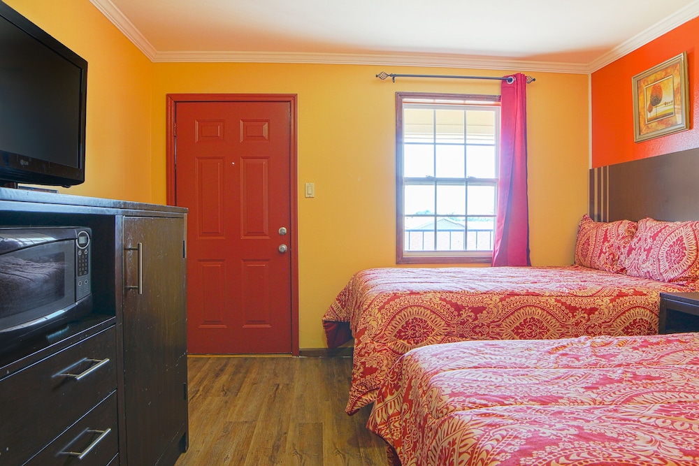 Economy Inn By OYO Lockport near Houma 5/34