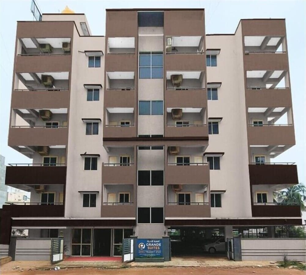 ARRA SUITES HOTEL photo1
