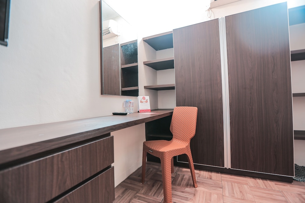 Hotel SUPER OYO Capital O 141 Fatmawati Cozy Residence 25/32